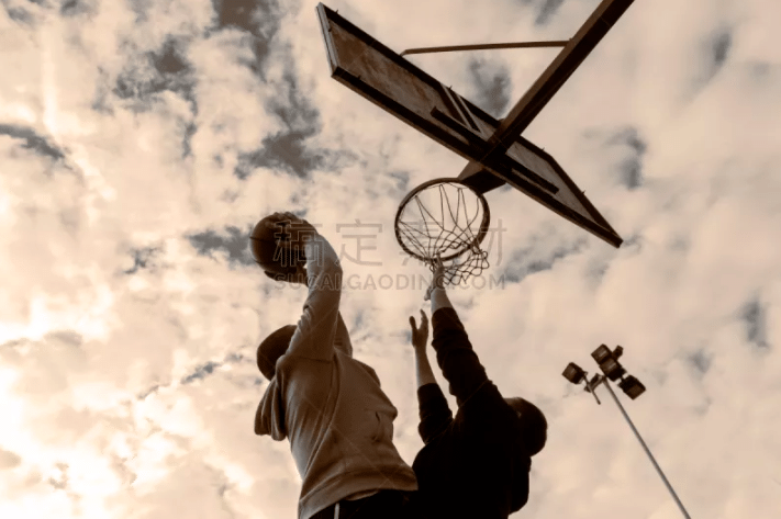 休斯顿火箭三大潜在交易目标，清晰暴露了球队在某个位置上的迫切需求